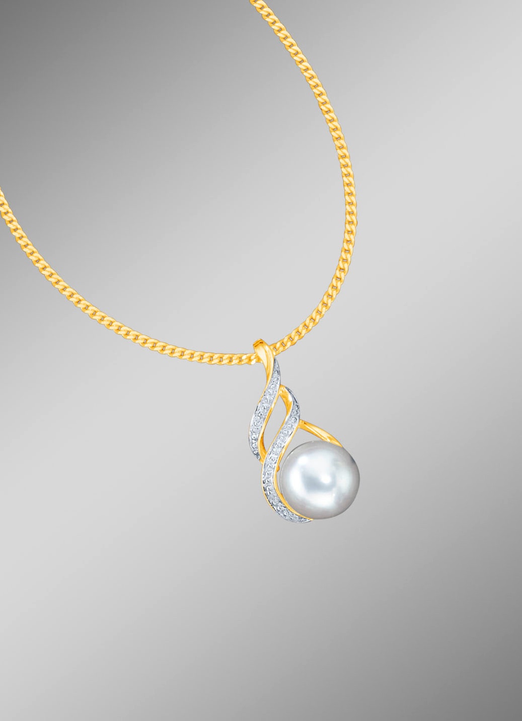 Stilvoller Anhänger mit Kette