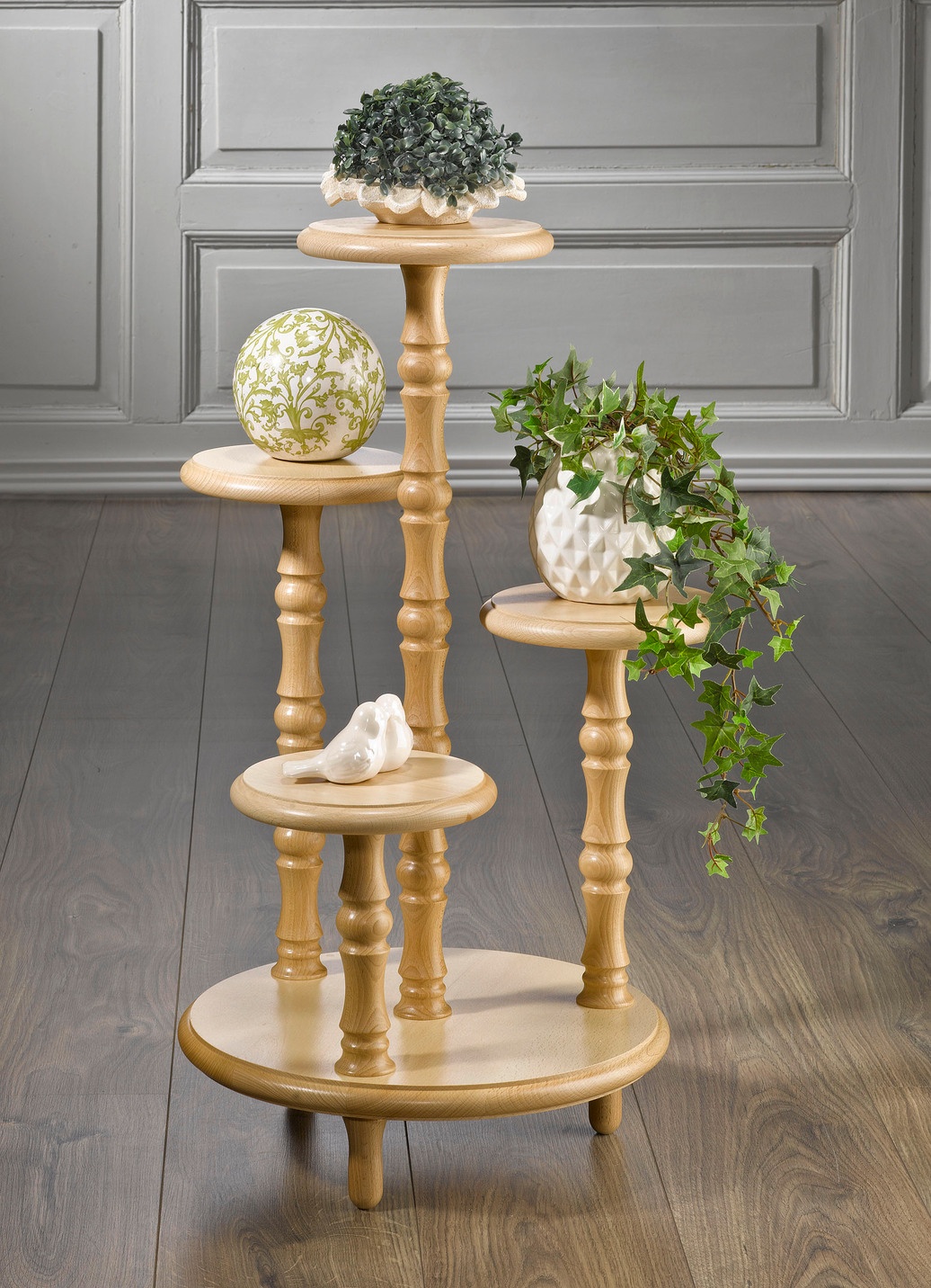 Wunderschöne Blumen-Etagere