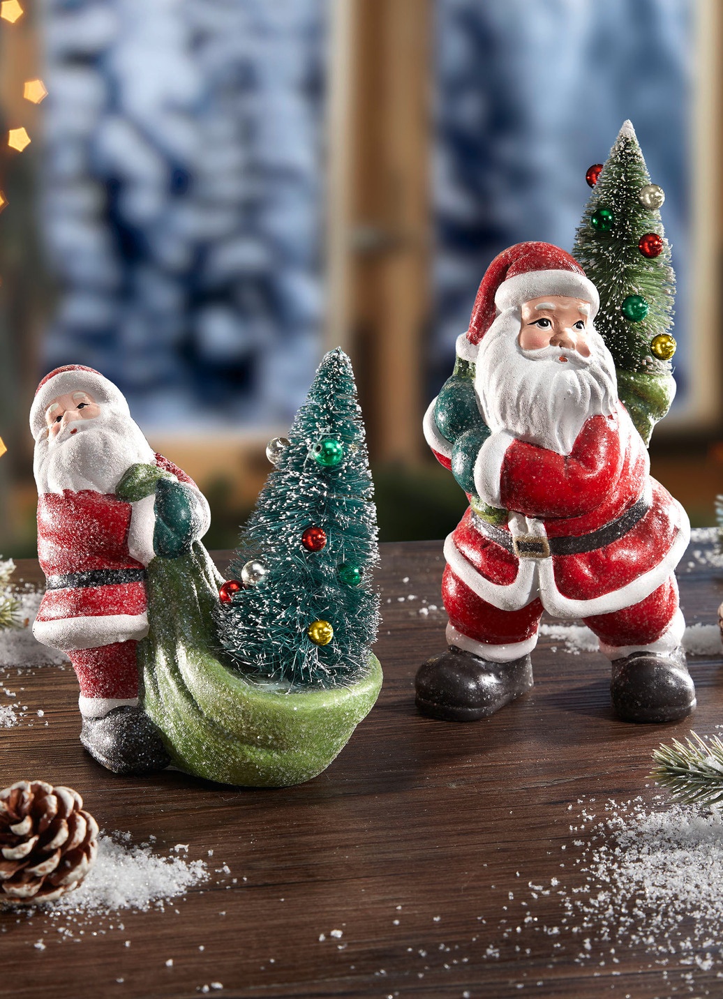 Nikolaus mit Weihnachtsbaum