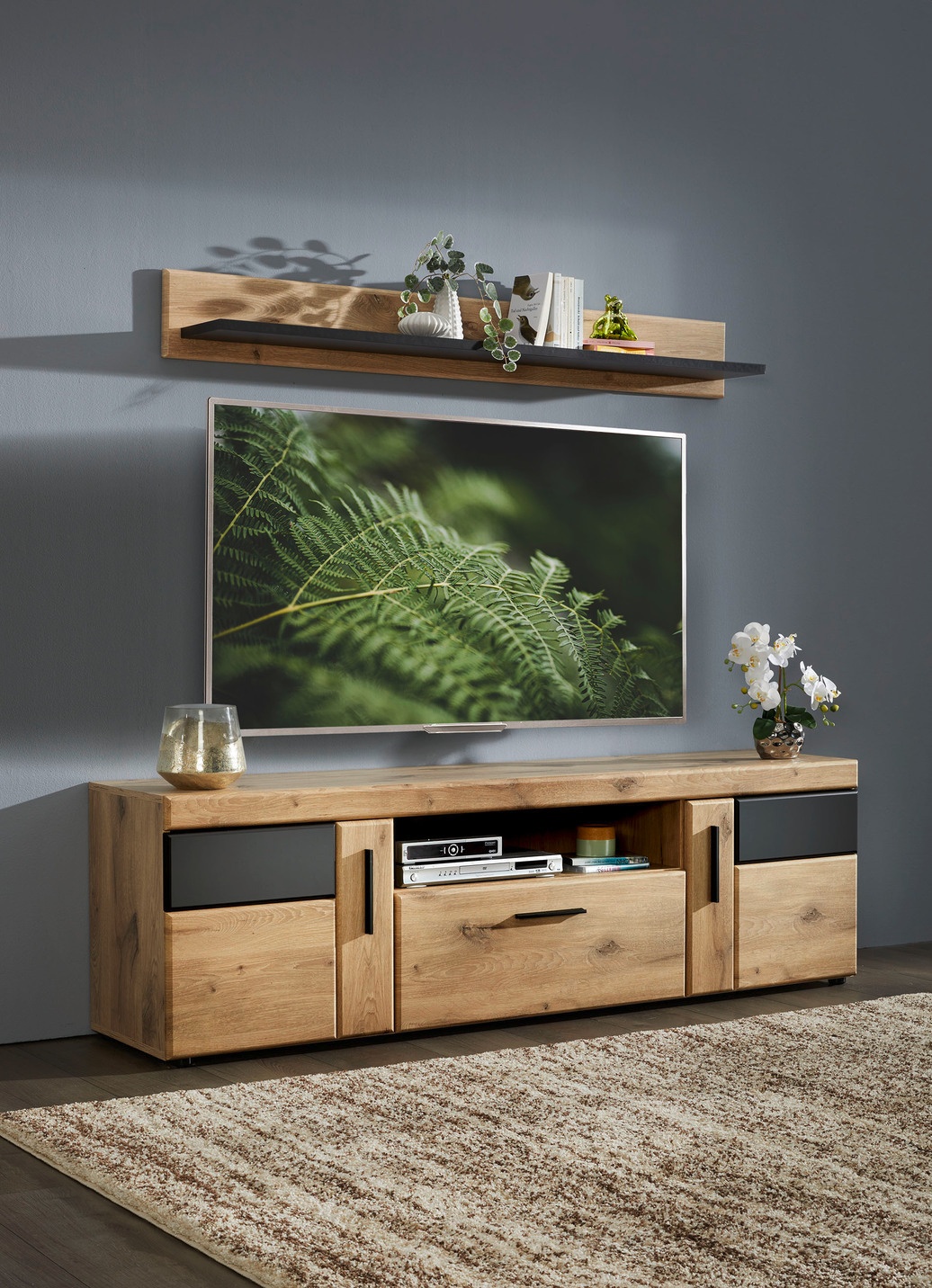 TV-Longboard mit anthrazitfarbenen Elementen