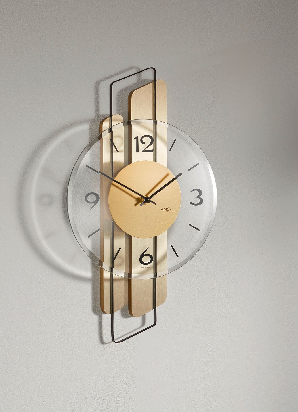 Wanduhr mit präzisem Quarzuhrwerk