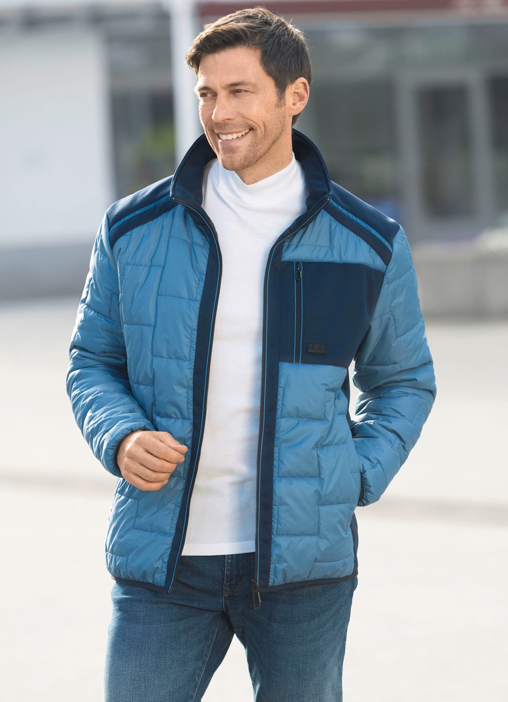 Steppkurzjacke mit Brusttasche