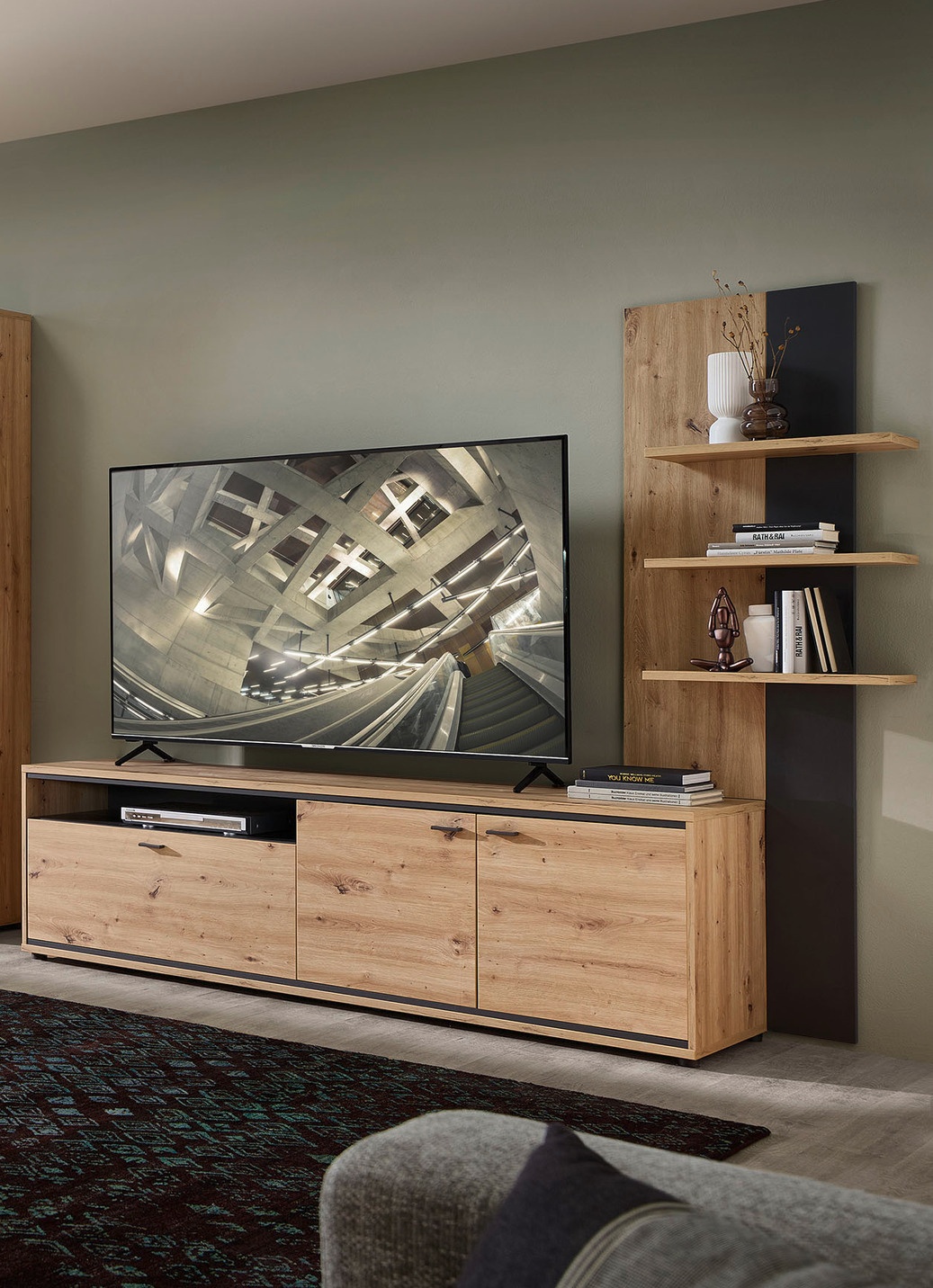 TV-Longboard mit Wandpaneel