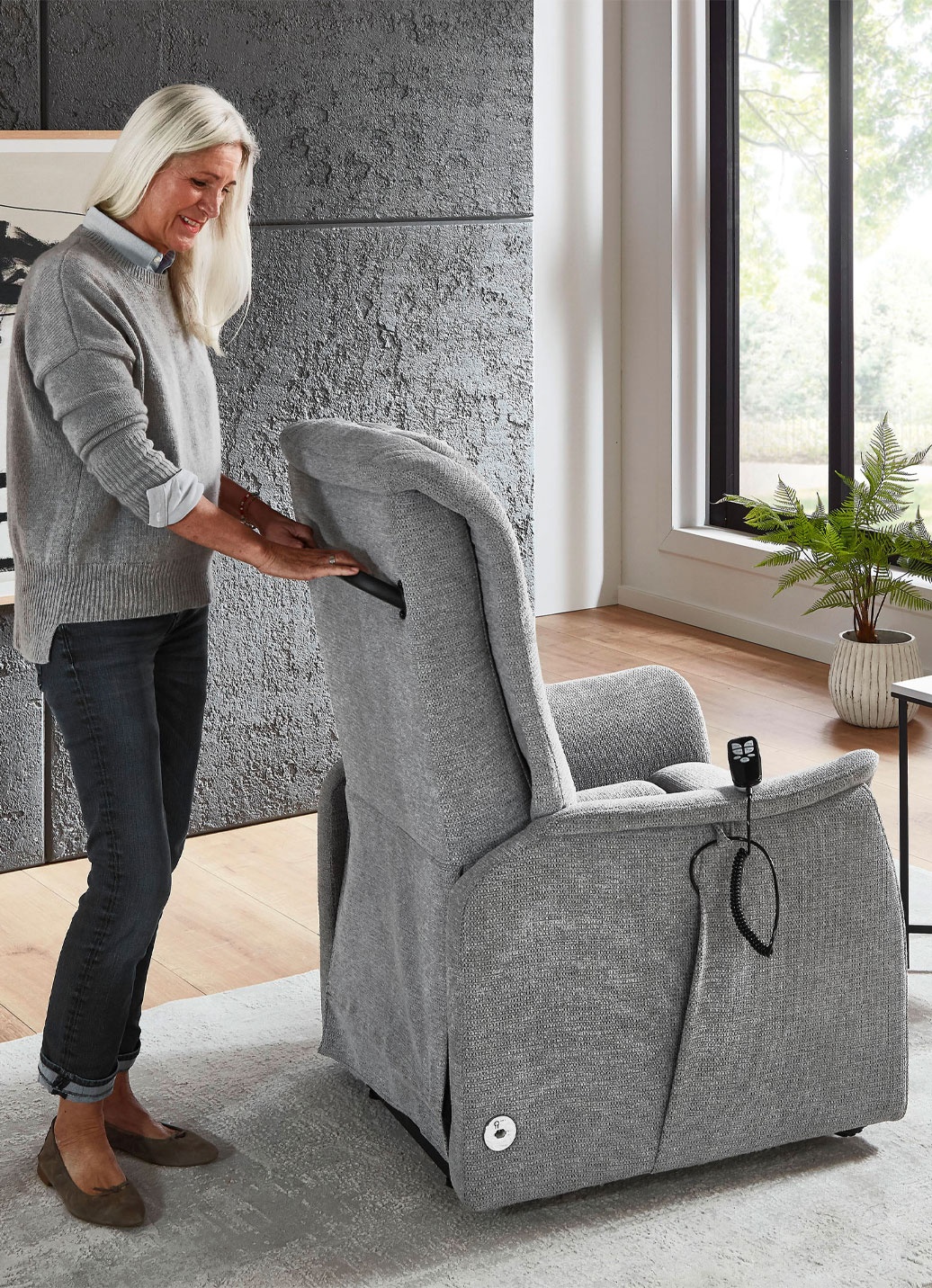 TV-Sessel mit Motor, Aufstehhilfe und Mobilitätsfunktion