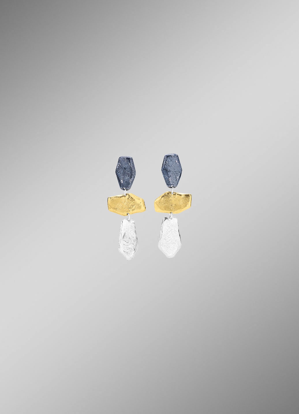 Zauberhafte Ohrstecker in Tricolor