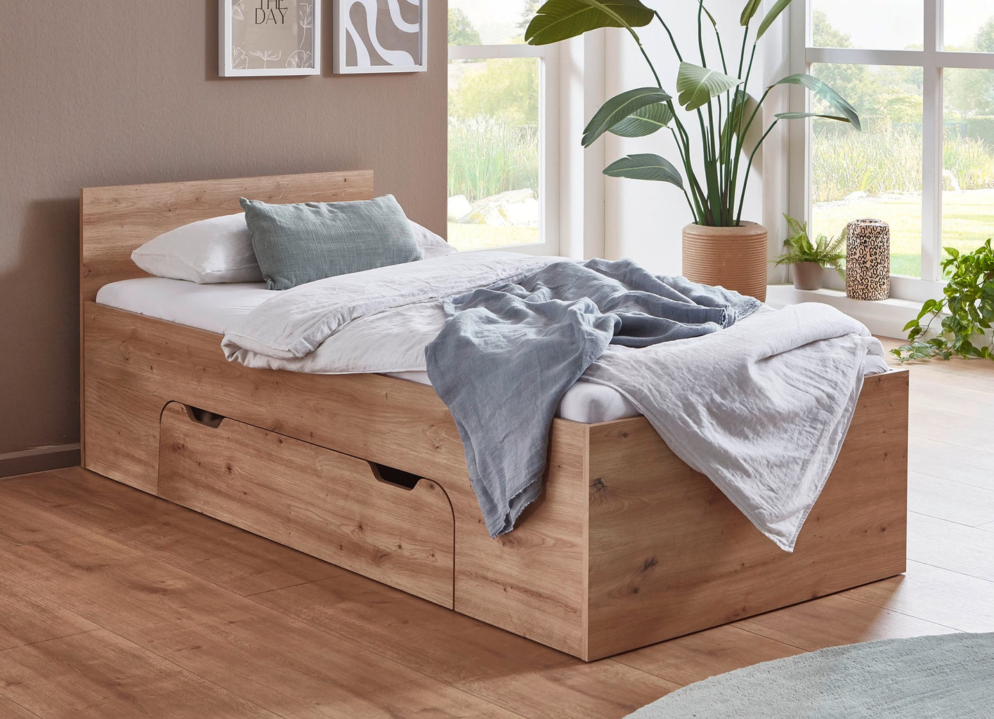 Stauraumbett mit Schubladen
