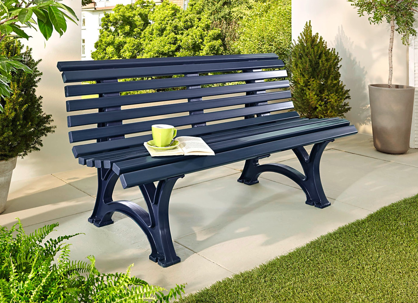 Gartenbank aus hochwertigem Kunststoff