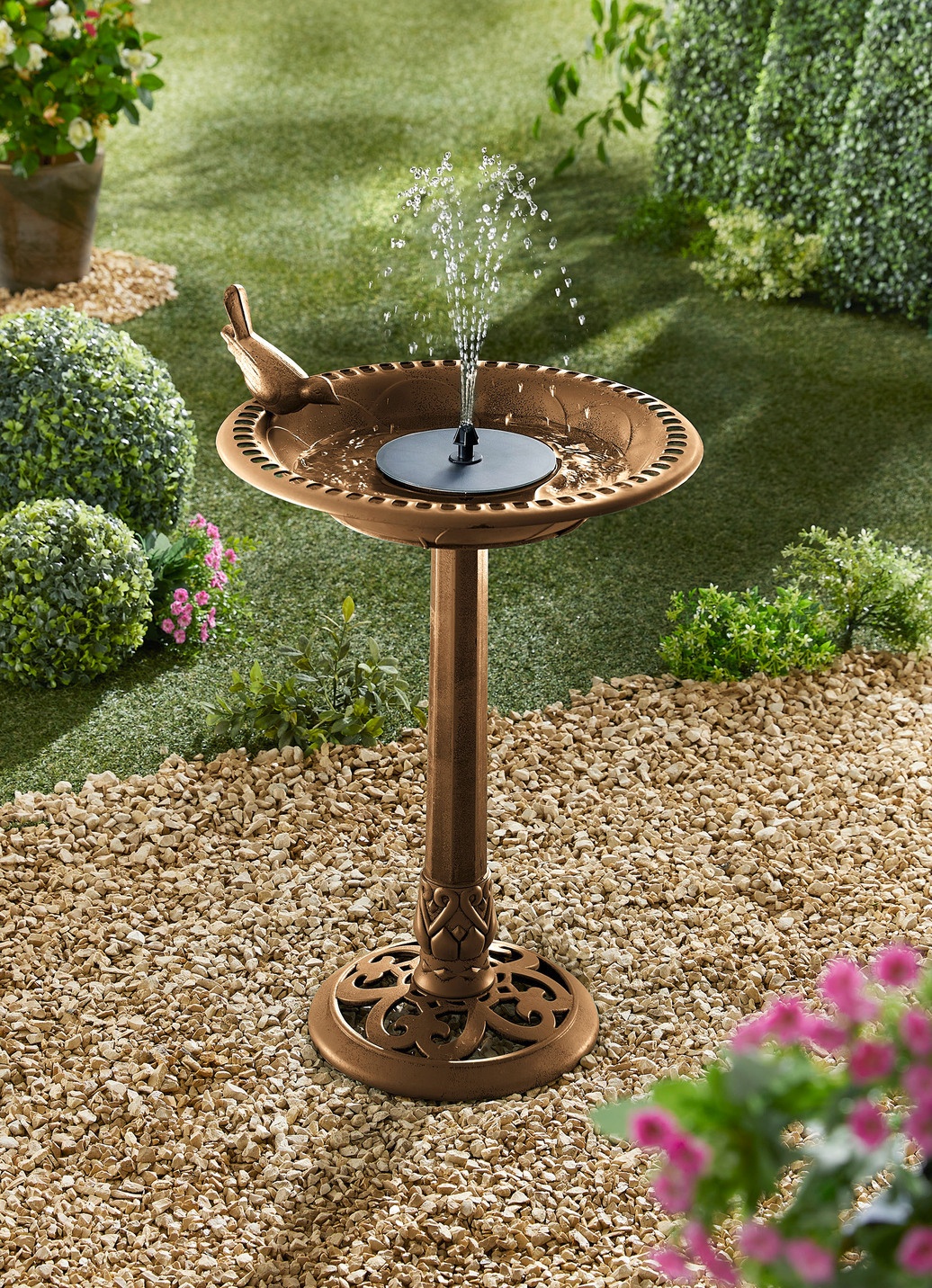Vogelbad mit Springbrunnen