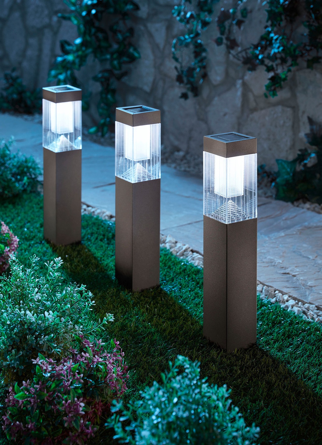 Grundig Solarleuchten aus rostfreiem Edelstahl, 3er-Set