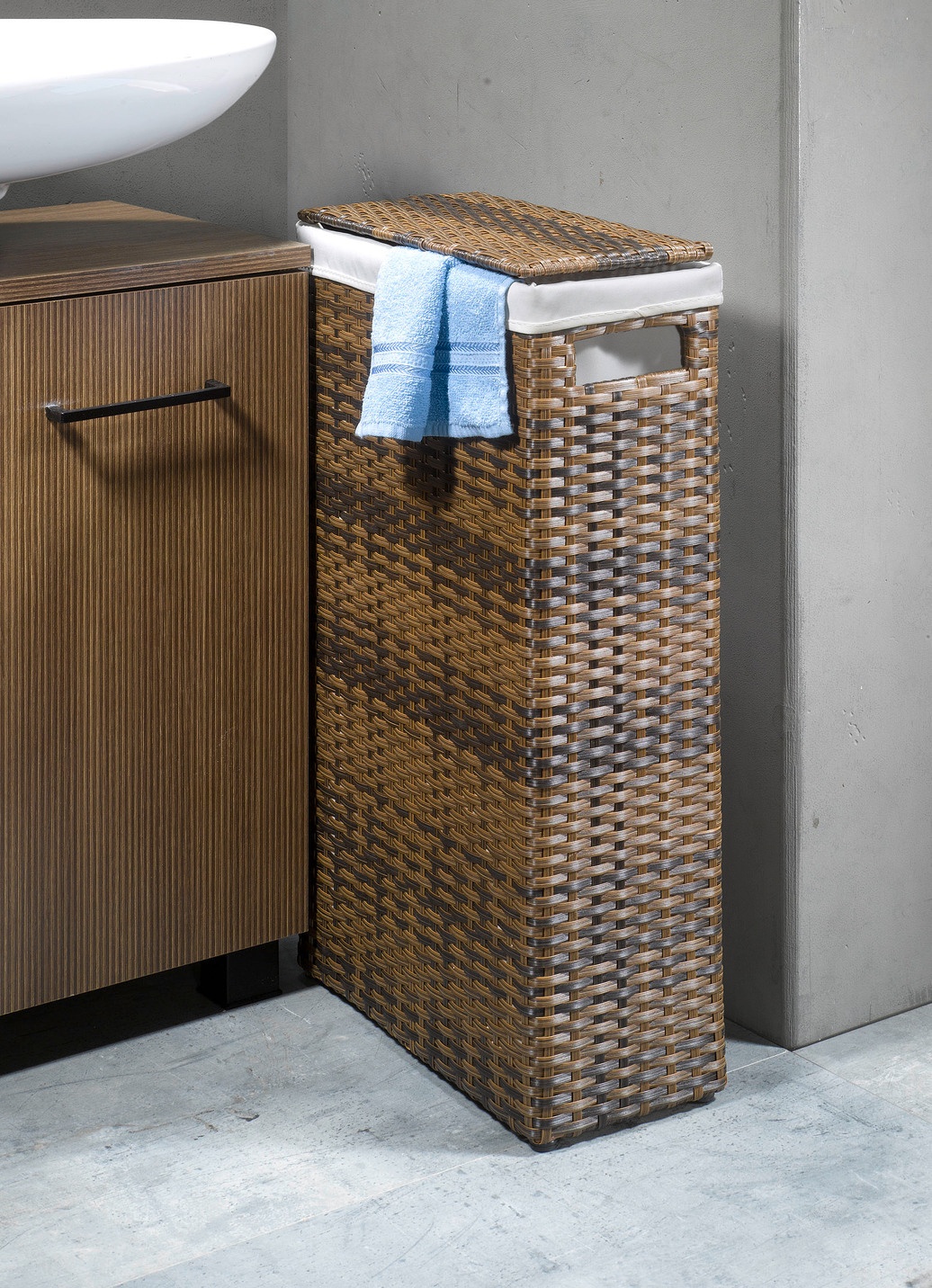 Wäschekorb mit Polyrattan-Geflecht