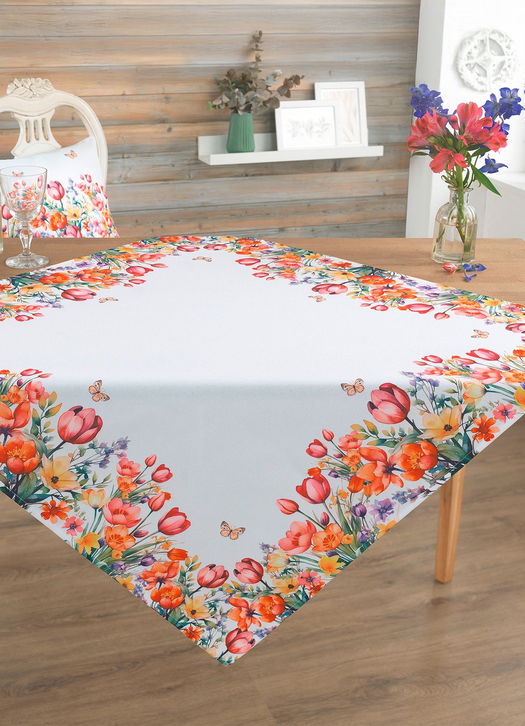 Tisch- und Raumdekoration mit Blumenwiesen-Motiv