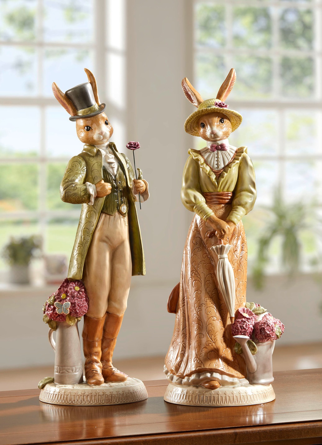 Hasenfiguren aus Feinsteingut