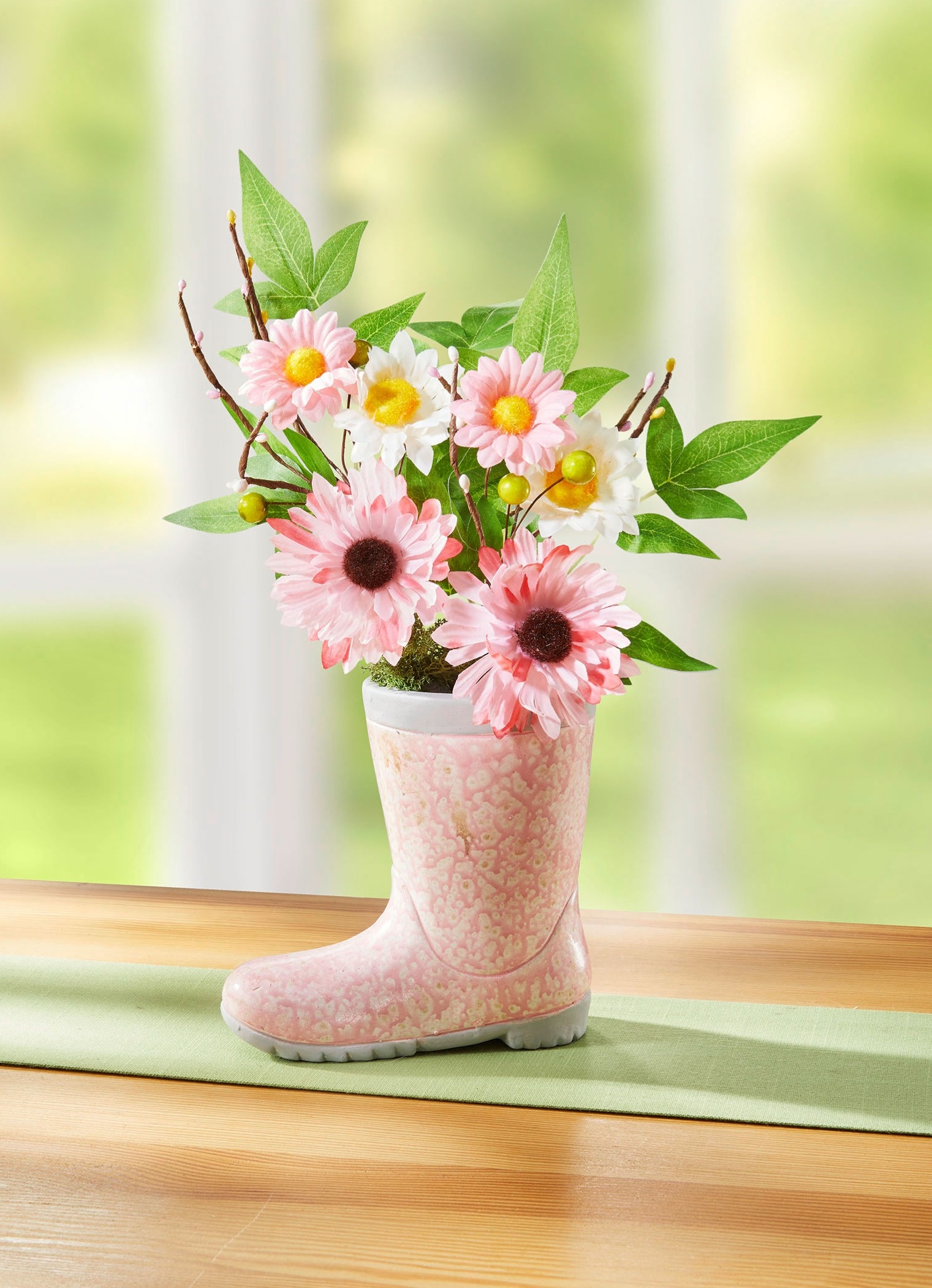 Margeriten-Arrangement im Stiefel